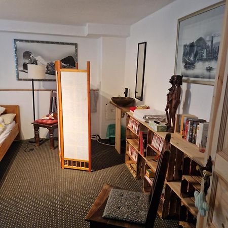 Grosses Gemuetliches Zimmer Mit Eigener Dusche Und Sauna Auf Wunsch Rheinstetten Exterior foto